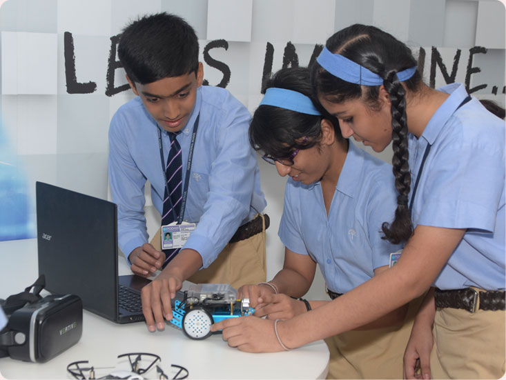 podar education school - emphasizie technological integration in learning